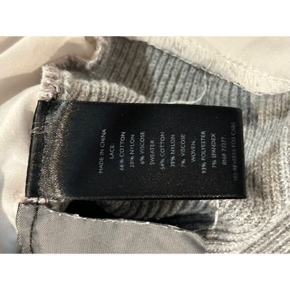 Simply Vera Wang Small Sweater With Longer Tunic Style Lace Size Small - Picture 8 of 8